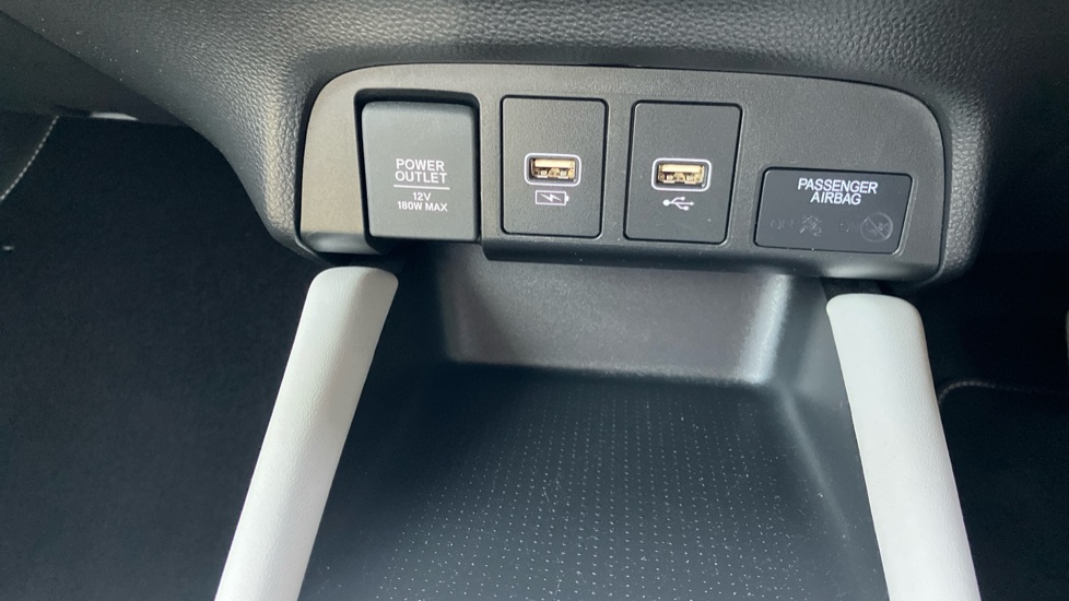 Honda Jazz 1.5 i-MMD Hybrid EX 5dr eCVT Hybrid Hatchback - Image 18