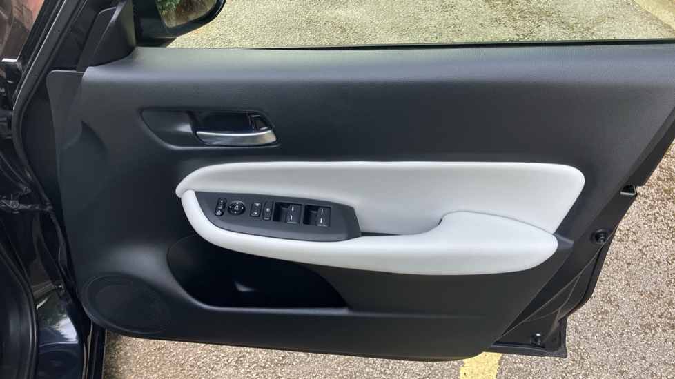 Honda Jazz 1.5 i-MMD Hybrid EX 5dr eCVT Hybrid Hatchback - Image 21