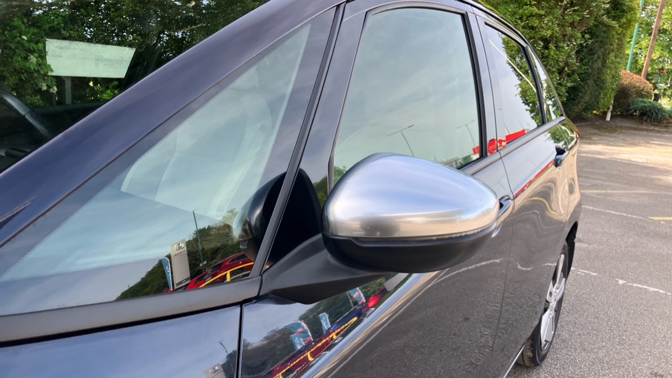 Honda Jazz 1.5 i-MMD Hybrid EX 5dr eCVT Hybrid Hatchback - Image 25