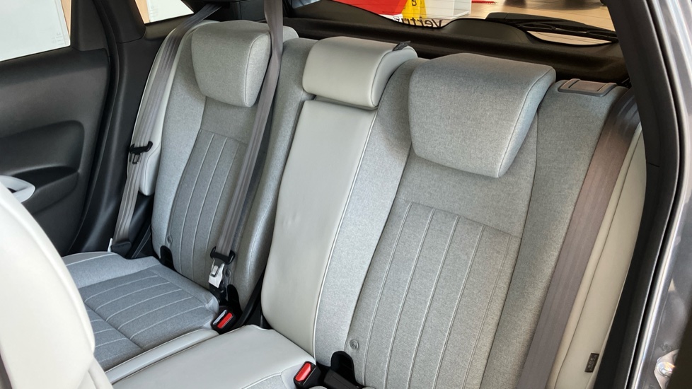 Honda Jazz 1.5 i-MMD Hybrid EX 5dr eCVT Hybrid Hatchback - Image 8