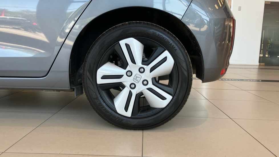 Honda Jazz 1.5 i-MMD Hybrid EX 5dr eCVT Hybrid Hatchback - Image 15
