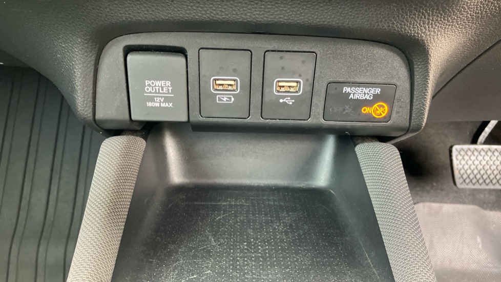 Honda Jazz 1.5 i-MMD Hybrid Crosstar EX 5dr eCVT Hybrid Hatchback - Image 17