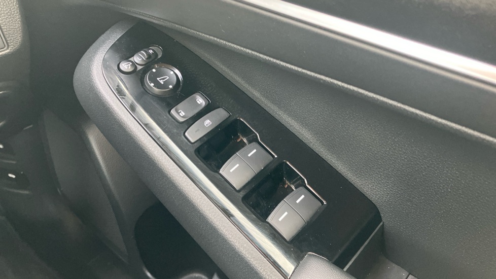 Honda HR-V 1.5 eHEV Advance 5dr CVT Hybrid Hatchback - Image 13