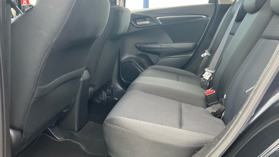 Honda Jazz 1.3 i-VTEC SE Navi 5dr Petrol Hatchback - Image 28