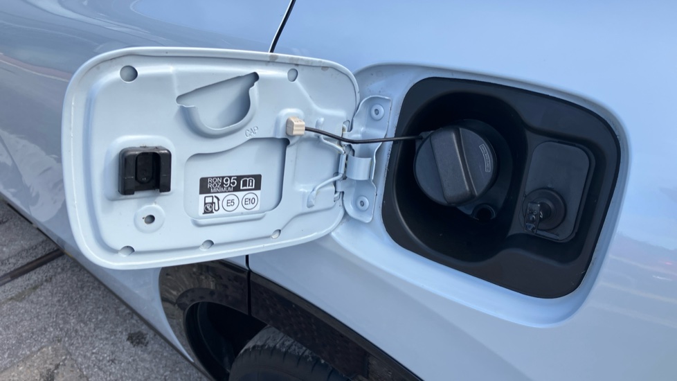 Honda Zr-V 2.0 eHEV Advance 5dr CVT Hybrid Estate - Image 35