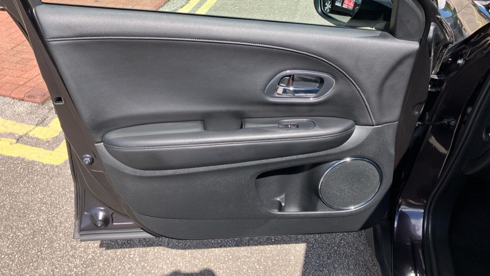Honda HR-V 1.5 i-VTEC EX 5dr Petrol Hatchback - Image 25
