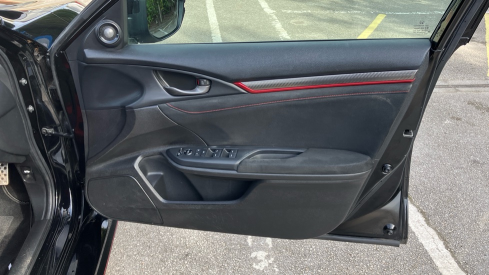 Honda Civic Type R 2.0 VTEC Turbo Type R GT 5dr Petrol Hatchback - Image 21