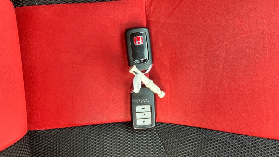 Honda Civic Type R 2.0 VTEC Turbo Type R GT 5dr Petrol Hatchback - Image 32