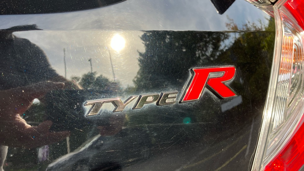 Honda Civic Type R 2.0 VTEC Turbo Type R GT 5dr Petrol Hatchback - Image 33