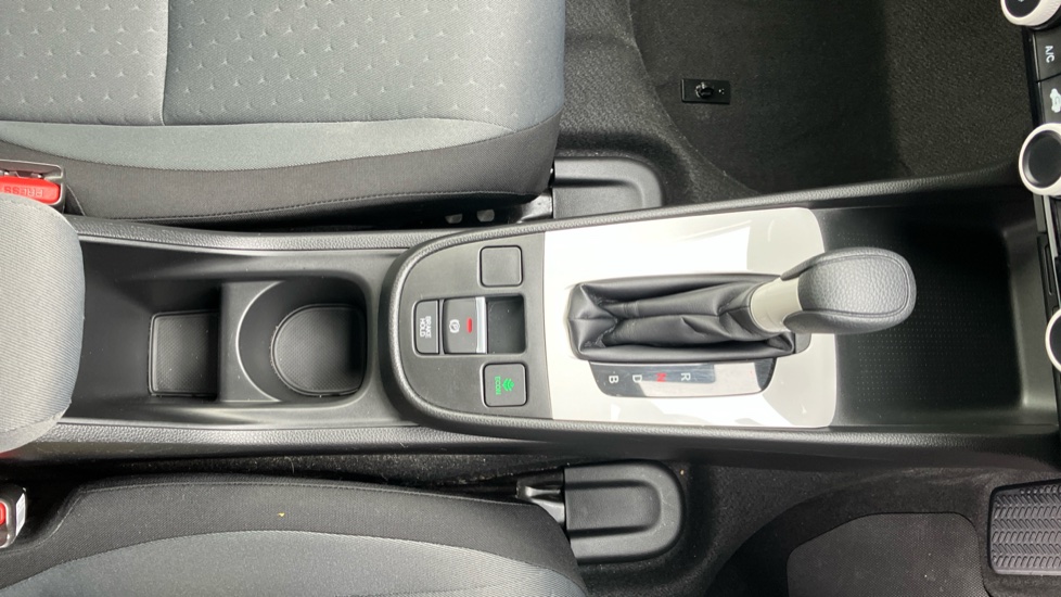 Honda Jazz 1.5 i-MMD Hybrid SE 5dr eCVT Hybrid Hatchback - Image 18