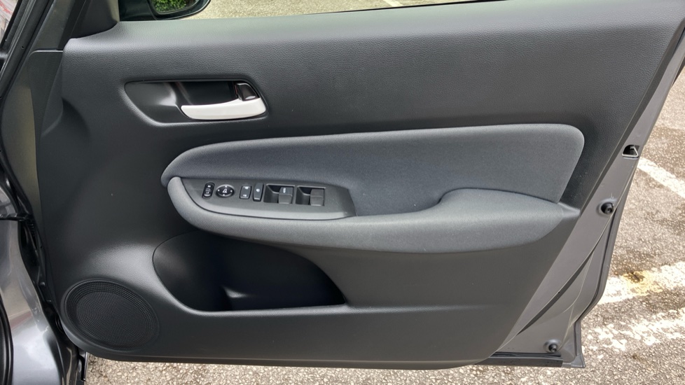 Honda Jazz 1.5 i-MMD Hybrid SE 5dr eCVT Hybrid Hatchback - Image 21