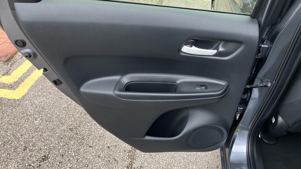 Honda Jazz 1.5 i-MMD Hybrid SE 5dr eCVT Hybrid Hatchback - Image 23