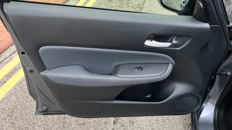 Honda Jazz 1.5 i-MMD Hybrid SE 5dr eCVT Hybrid Hatchback - Image 24