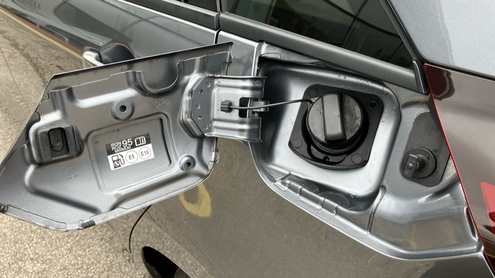Honda Jazz 1.5 i-MMD Hybrid SE 5dr eCVT Hybrid Hatchback - Image 27