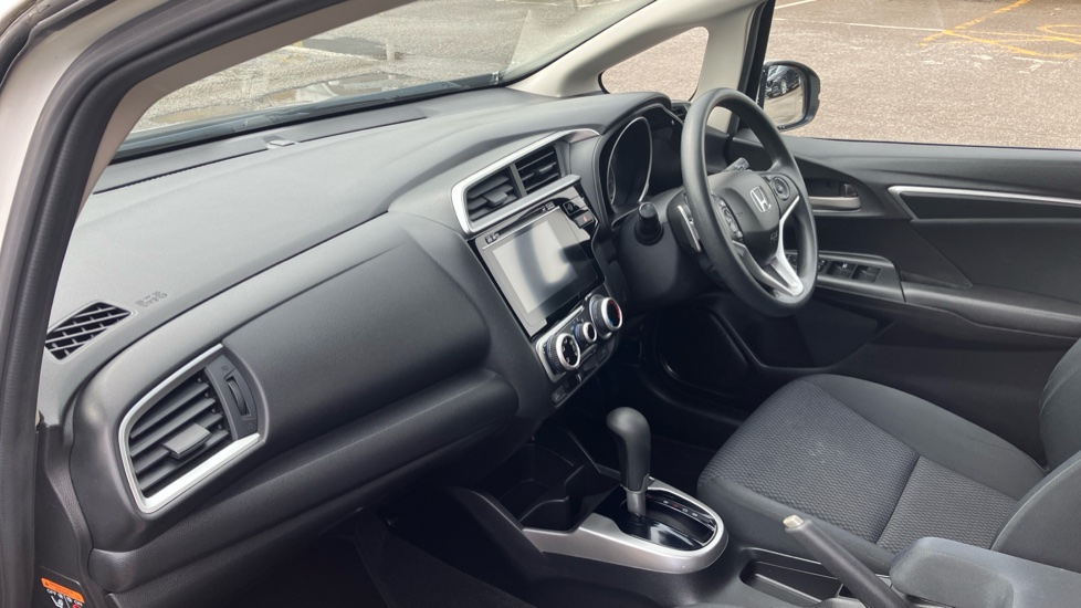 Honda Jazz 1.3 i-VTEC SE 5dr CVT Petrol Hatchback - Image 2