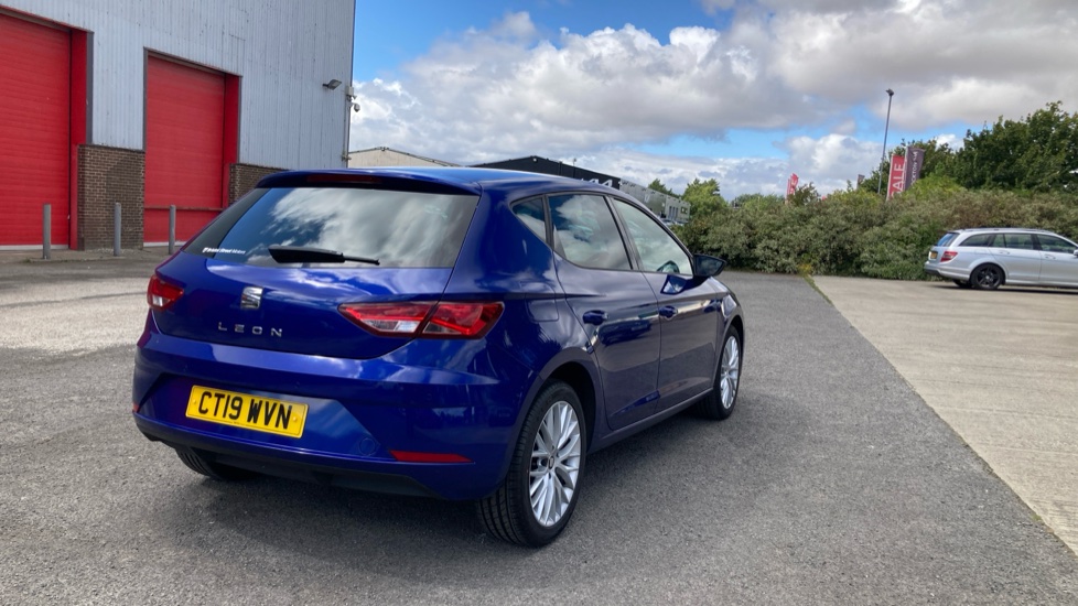 SEAT Leon 1.5 TSI EVO SE Dynamic [EZ] 5dr Petrol Hatchback - Image 4