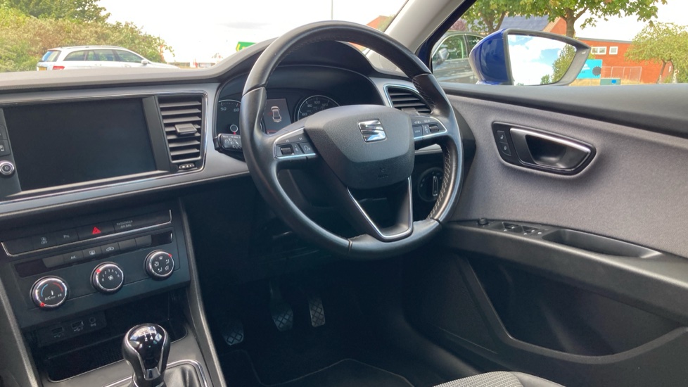 SEAT Leon 1.5 TSI EVO SE Dynamic [EZ] 5dr Petrol Hatchback - Image 9