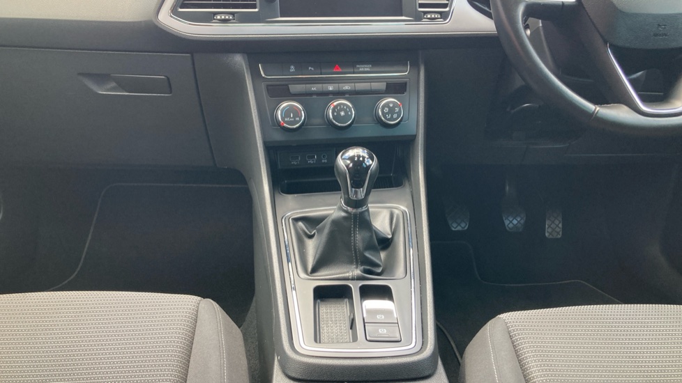 SEAT Leon 1.5 TSI EVO SE Dynamic [EZ] 5dr Petrol Hatchback - Image 13