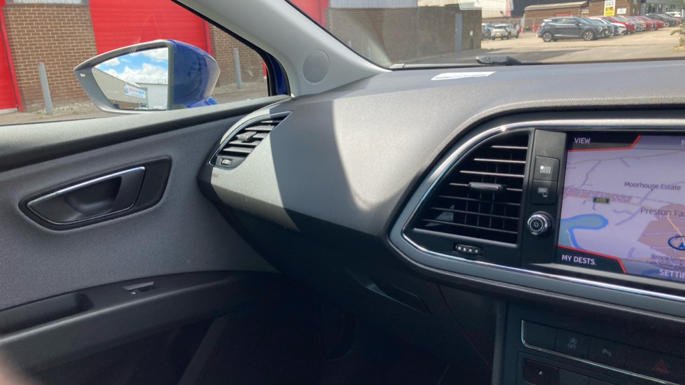SEAT Leon 1.5 TSI EVO SE Dynamic [EZ] 5dr Petrol Hatchback - Image 35