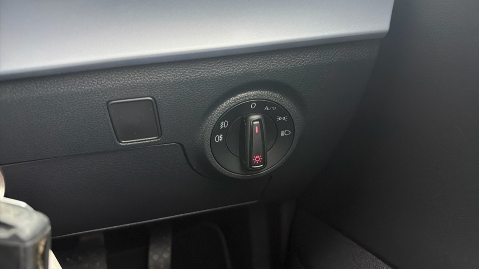 SEAT Ibiza 1.0 TSI 110 FR 5dr DSG Petrol Hatchback - Image 24