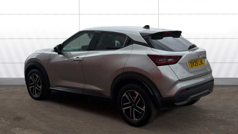 Nissan Juke 1.0 DiG-T N-Connecta 5dr Petrol Hatchback - Image 2