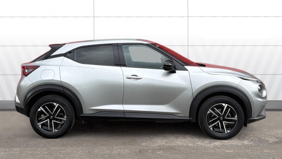 Nissan Juke 1.0 DiG-T N-Connecta 5dr Petrol Hatchback - Image 5