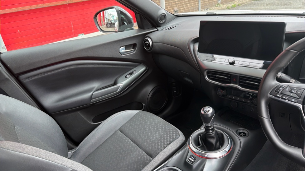 Nissan Juke 1.0 DiG-T N-Connecta 5dr Petrol Hatchback - Image 14