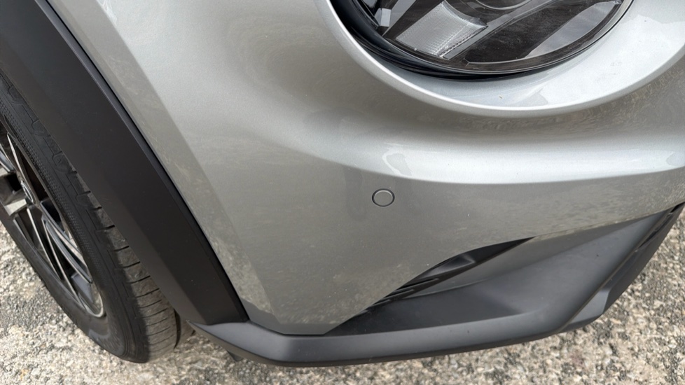 Nissan Juke 1.0 DiG-T N-Connecta 5dr Petrol Hatchback - Image 21