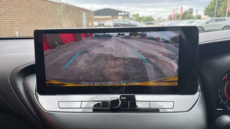 Nissan Juke 1.0 DiG-T N-Connecta 5dr Petrol Hatchback - Image 36
