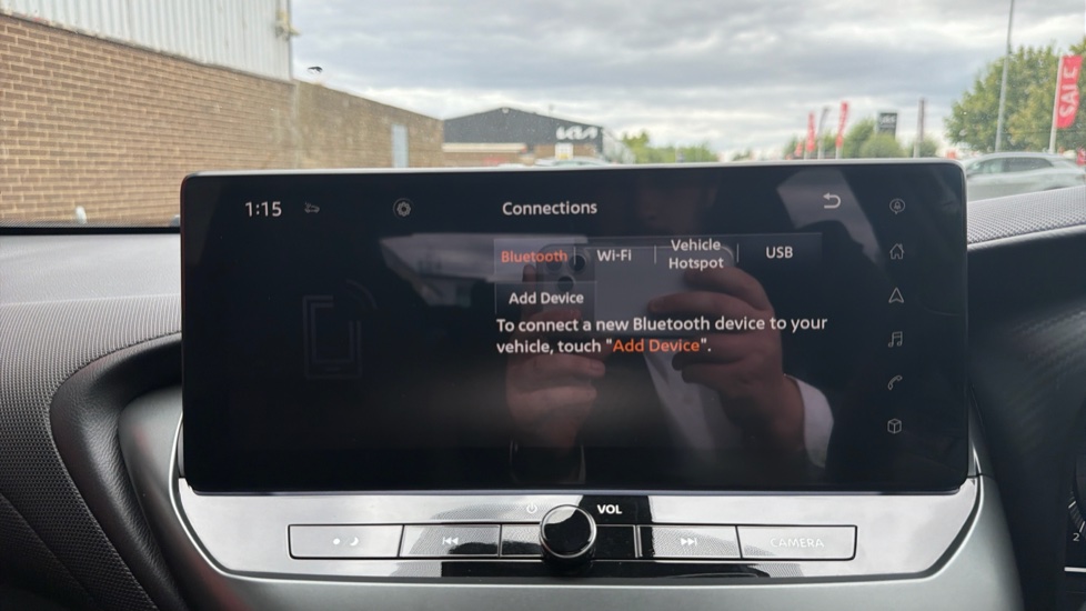 Nissan Juke 1.0 DiG-T N-Connecta 5dr Petrol Hatchback - Image 37