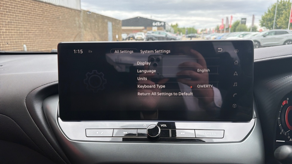 Nissan Juke 1.0 DiG-T N-Connecta 5dr Petrol Hatchback - Image 40
