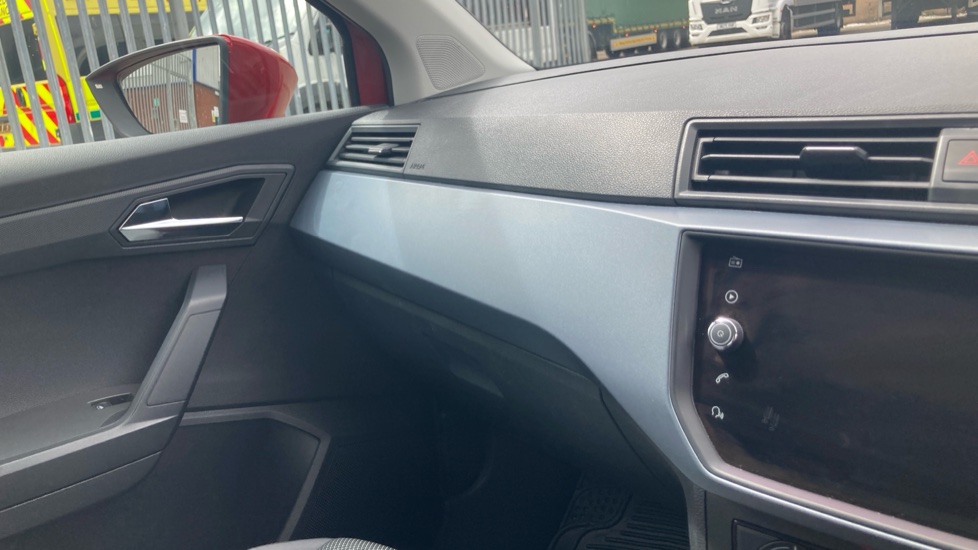 SEAT Arona 1.0 TSI SE Technology [EZ] 5dr Petrol Hatchback - Image 17
