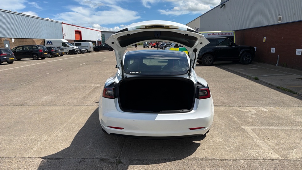 Tesla Model 3 Standard Plus 4dr Auto Electric Saloon - Image 4