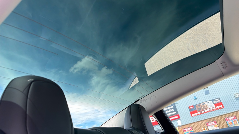 Tesla Model 3 Standard Plus 4dr Auto Electric Saloon - Image 21