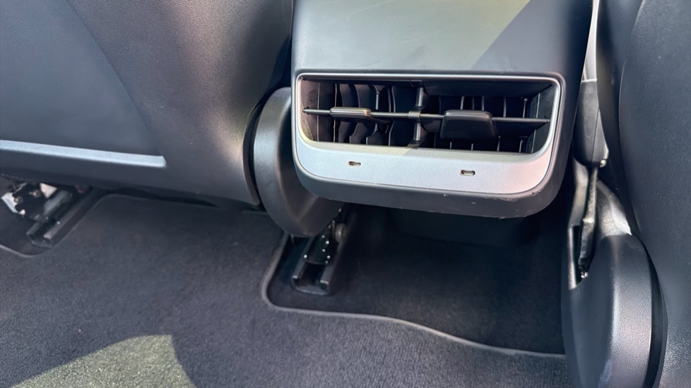 Tesla Model 3 Standard Plus 4dr Auto Electric Saloon - Image 23