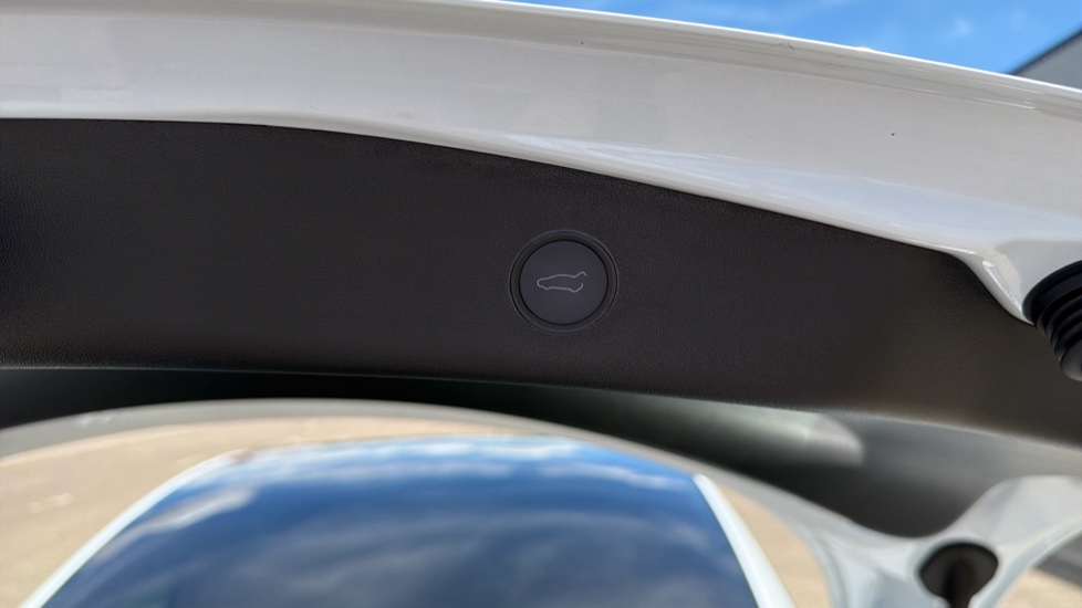 Tesla Model 3 Standard Plus 4dr Auto Electric Saloon - Image 25