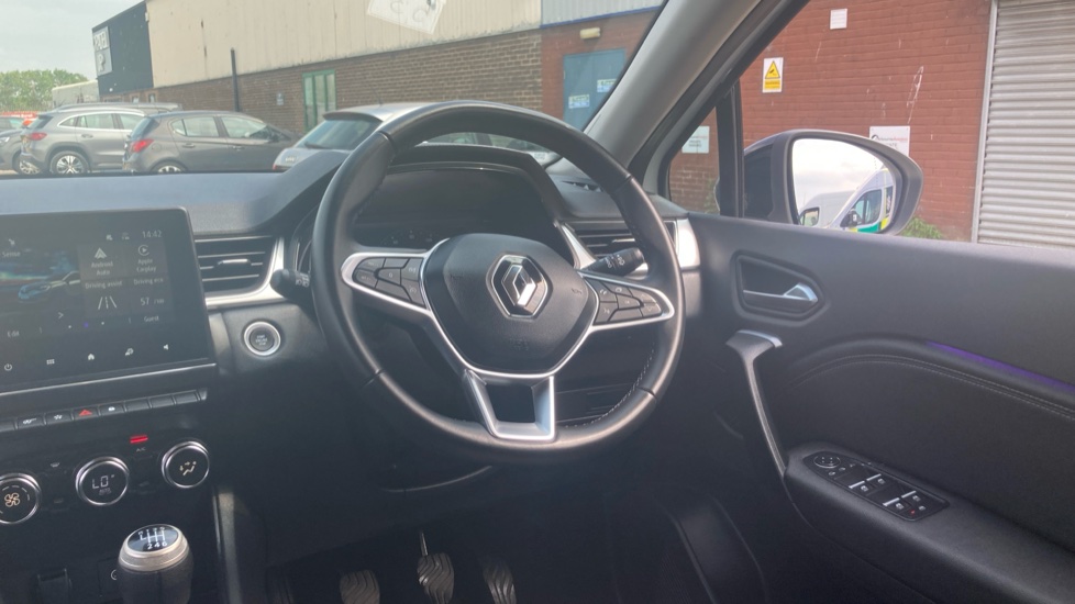 Renault Captur 1.0 TCE 90 Techno 5dr Petrol Hatchback - Image 11