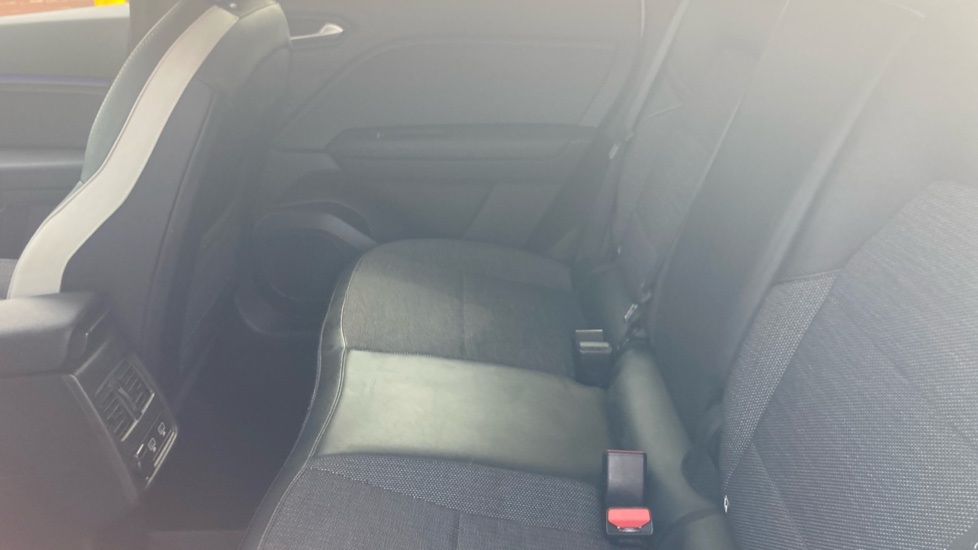 Renault Captur 1.0 TCE 90 Techno 5dr Petrol Hatchback - Image 16