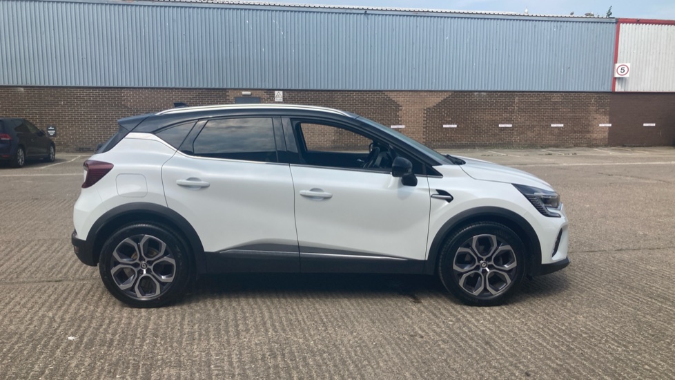 Renault Captur 1.0 TCE 90 Techno 5dr Petrol Hatchback - Image 21