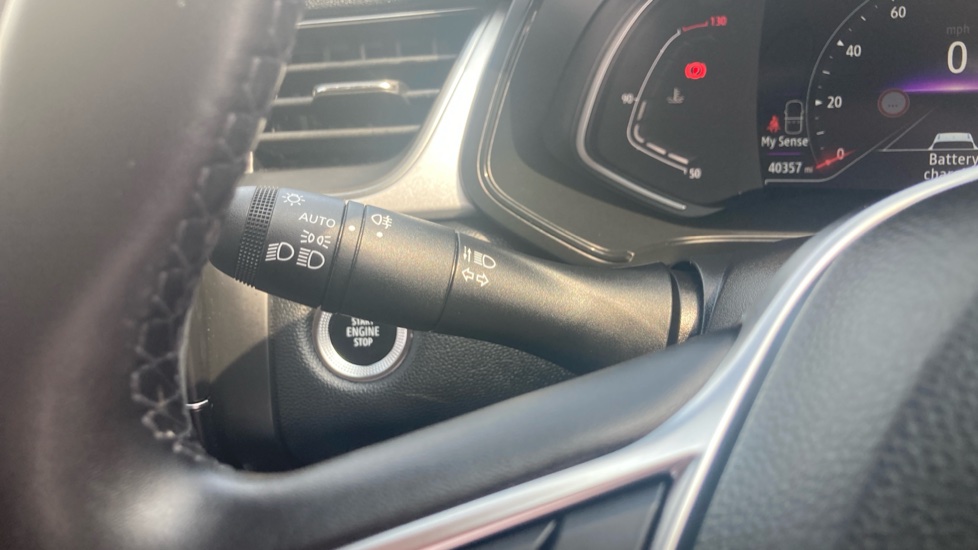 Renault Captur 1.0 TCE 90 Techno 5dr Petrol Hatchback - Image 31