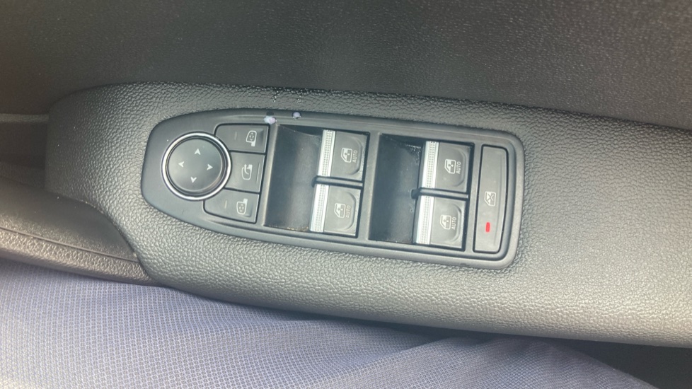 Renault Captur 1.0 TCE 90 Techno 5dr Petrol Hatchback - Image 32