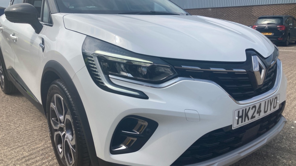 Renault Captur 1.0 TCE 90 Techno 5dr Petrol Hatchback - Image 33