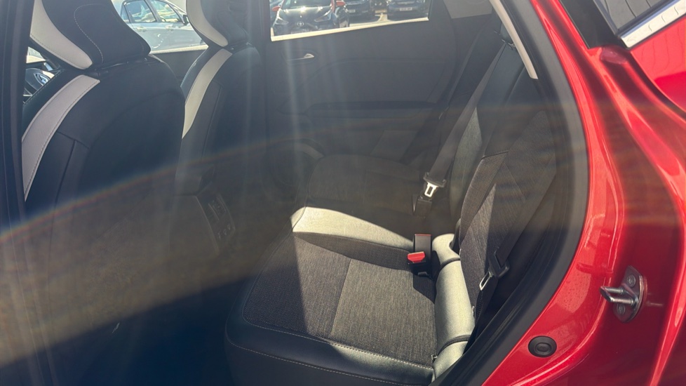 Renault Captur 1.0 TCE 90 Techno 5dr Petrol Hatchback - Image 16