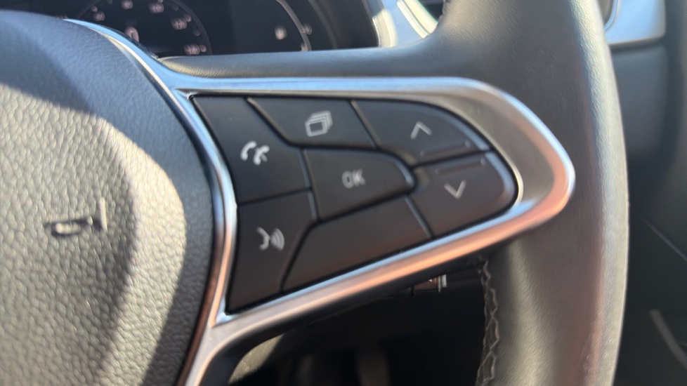 Renault Captur 1.0 TCE 90 Techno 5dr Petrol Hatchback - Image 22