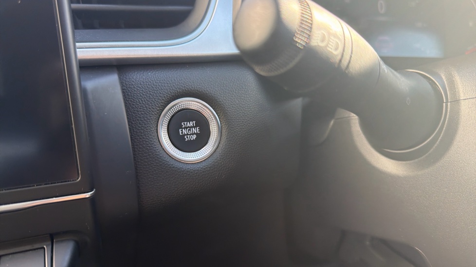 Renault Captur 1.0 TCE 90 Techno 5dr Petrol Hatchback - Image 25