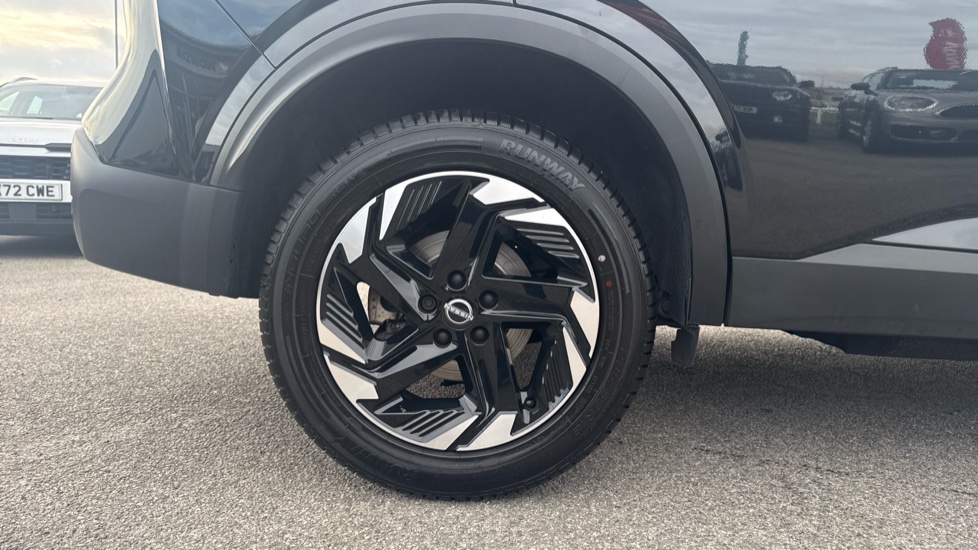 Nissan Qashqai 1.3 DiG-T MH N-Connecta 5dr Petrol Hatchback - Image 7