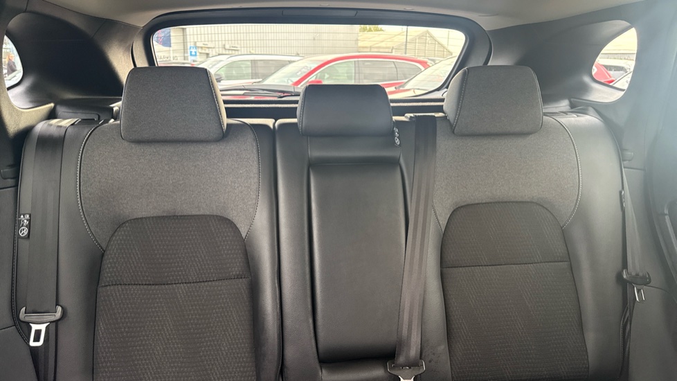 Nissan Qashqai 1.3 DiG-T MH N-Connecta 5dr Petrol Hatchback - Image 15