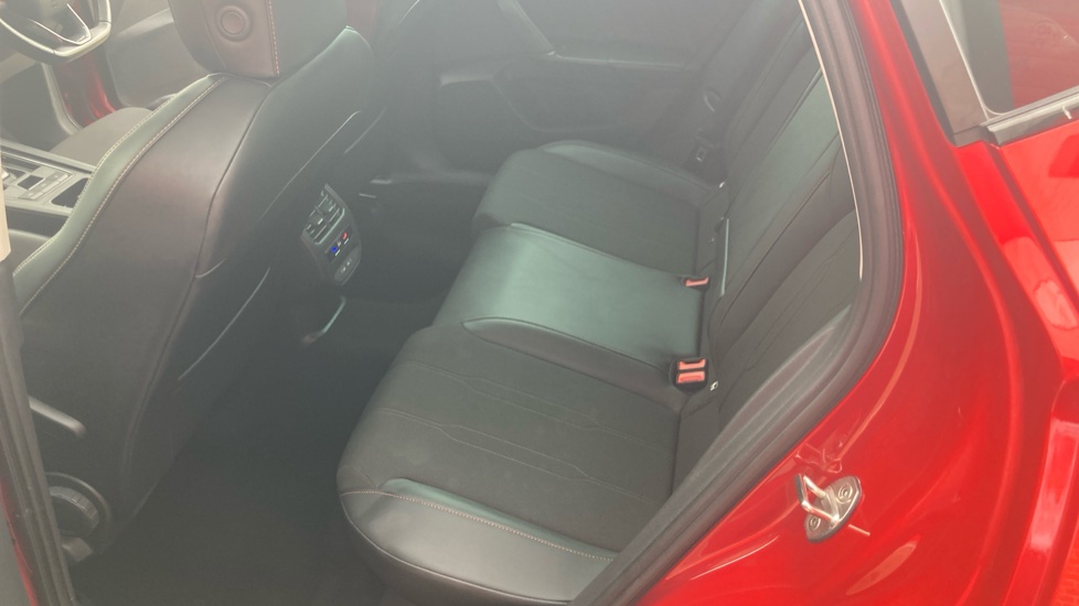 CUPRA Formentor 1.4 eHybrid 204 V1 5dr DSG Estate - Image 16