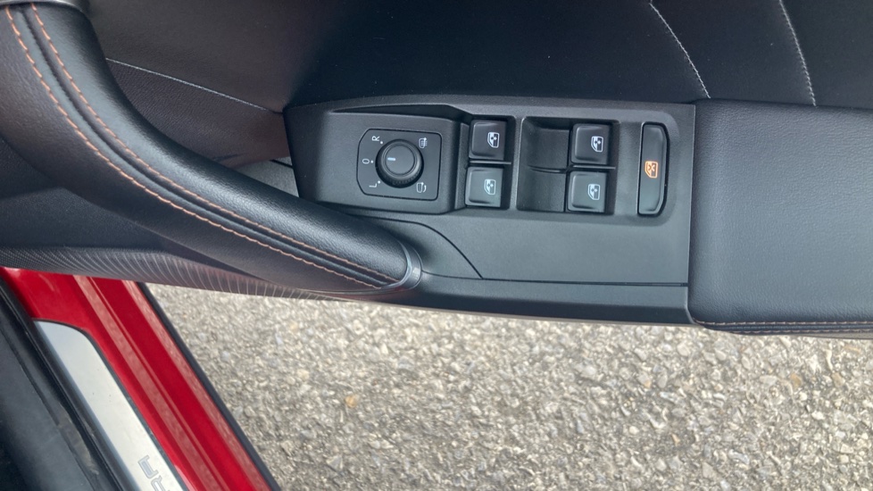 CUPRA Formentor 1.4 eHybrid 204 V1 5dr DSG Estate - Image 28