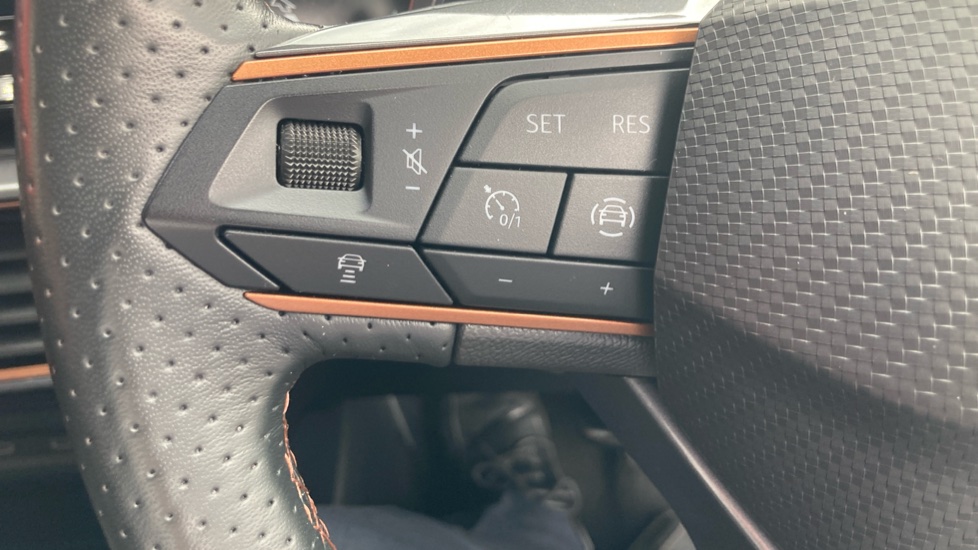 CUPRA Formentor 1.4 eHybrid 204 V1 5dr DSG Estate - Image 32